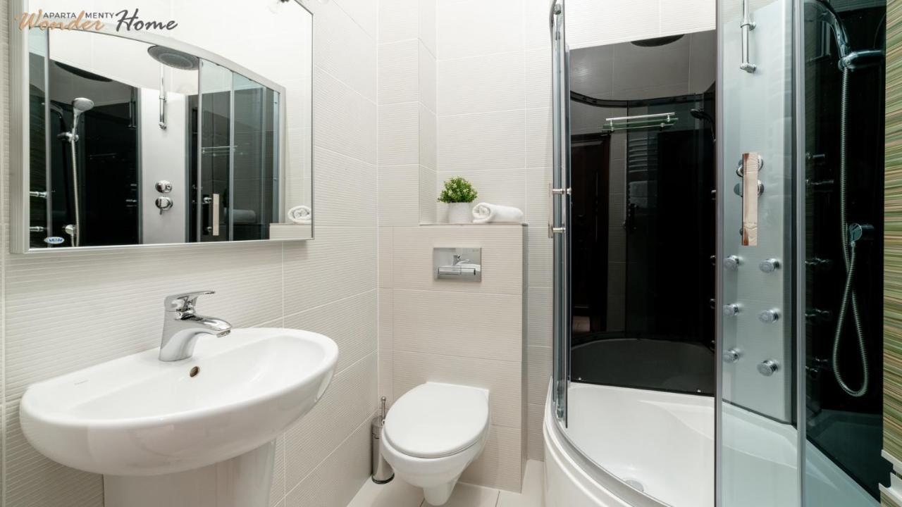 Wonder Home - Apartamenty W Przyziemiu - Cicha Okolica カルパッチ エクステリア 写真